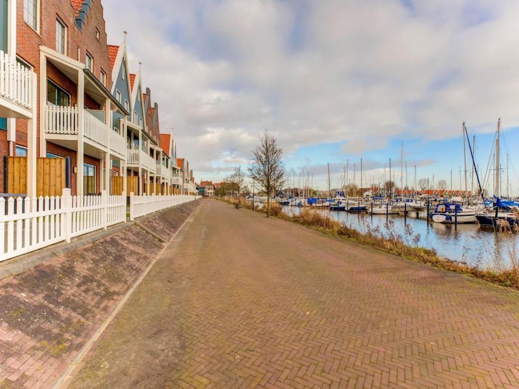 Modern Houseboat In Marina Of Volendam Hotel Ngoại thất bức ảnh